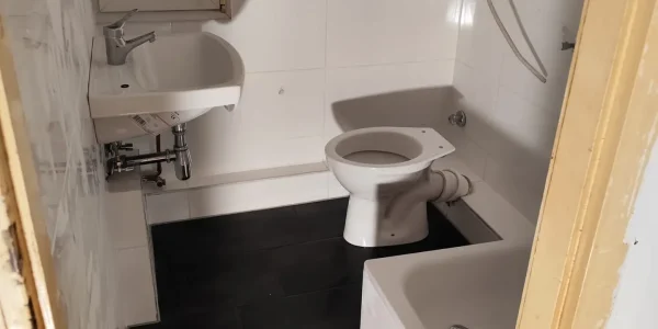 Fertig renoviertes Badezimmer